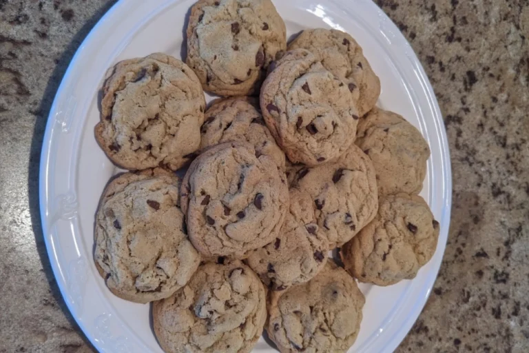Milk Chocolate Chip Crumbl Cookies