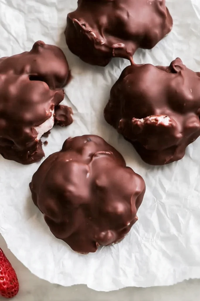 Chocolate Strawberry Yogurt Clusters Recipe